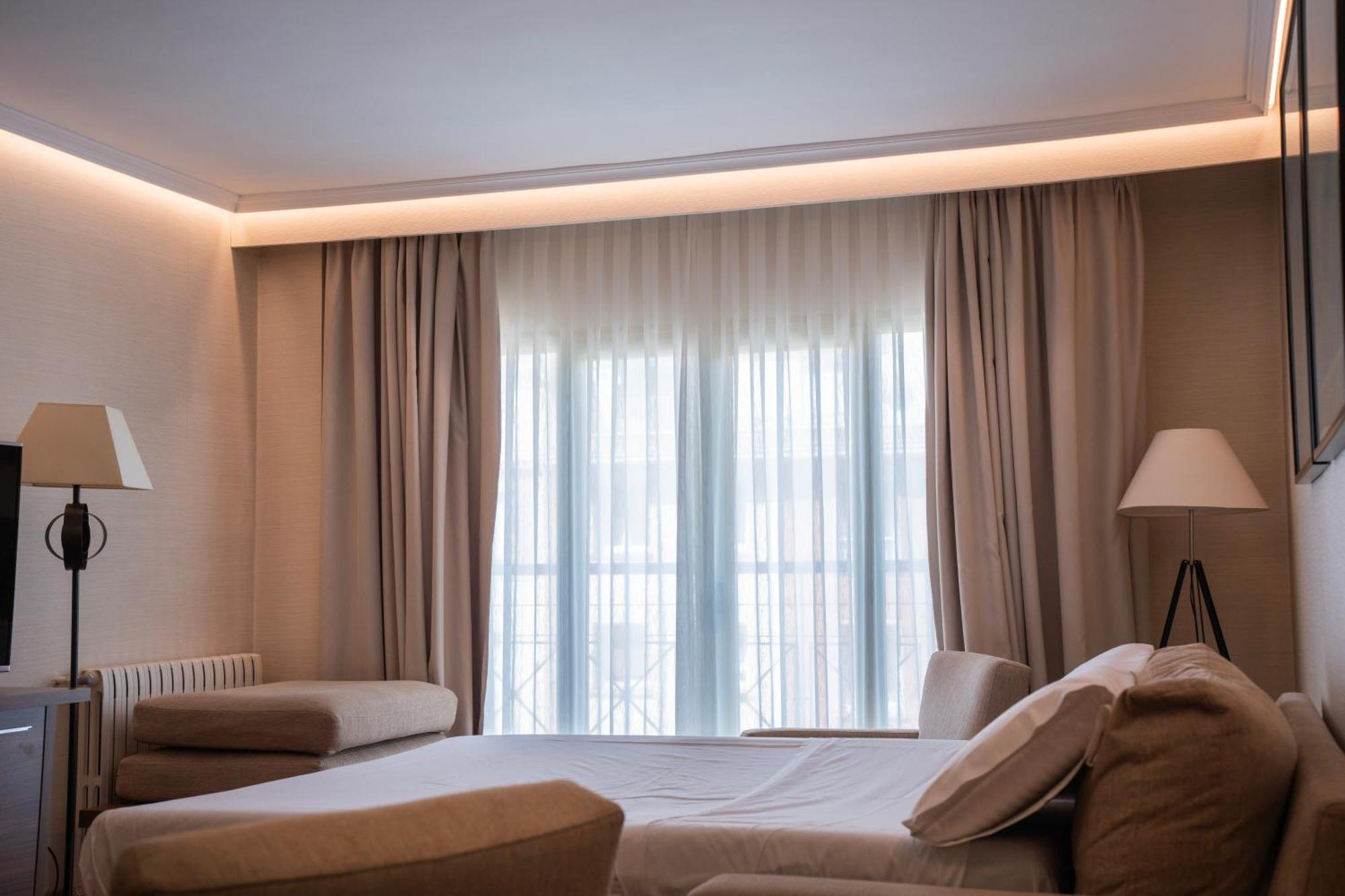 Aparto-Hotel Rosales Madrid Eksteriør bilde