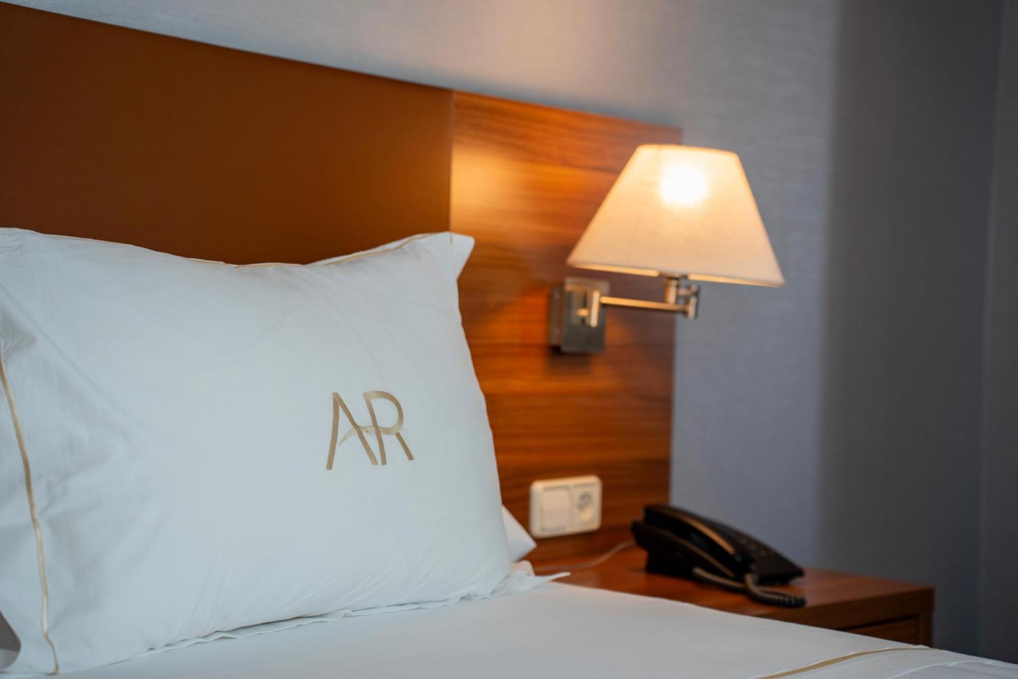 Aparto-Hotel Rosales Madrid Eksteriør bilde