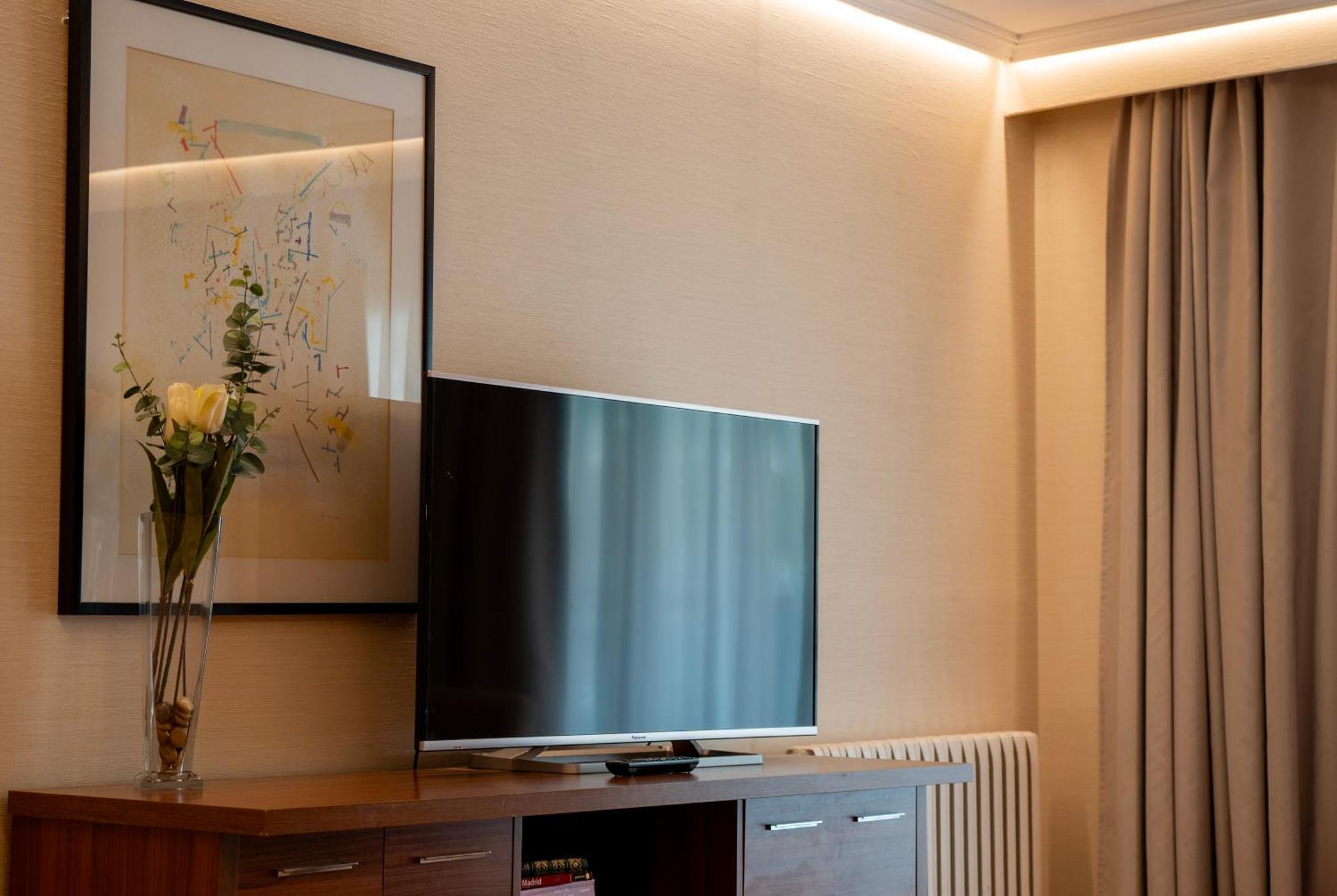 Aparto-Hotel Rosales Madrid Eksteriør bilde