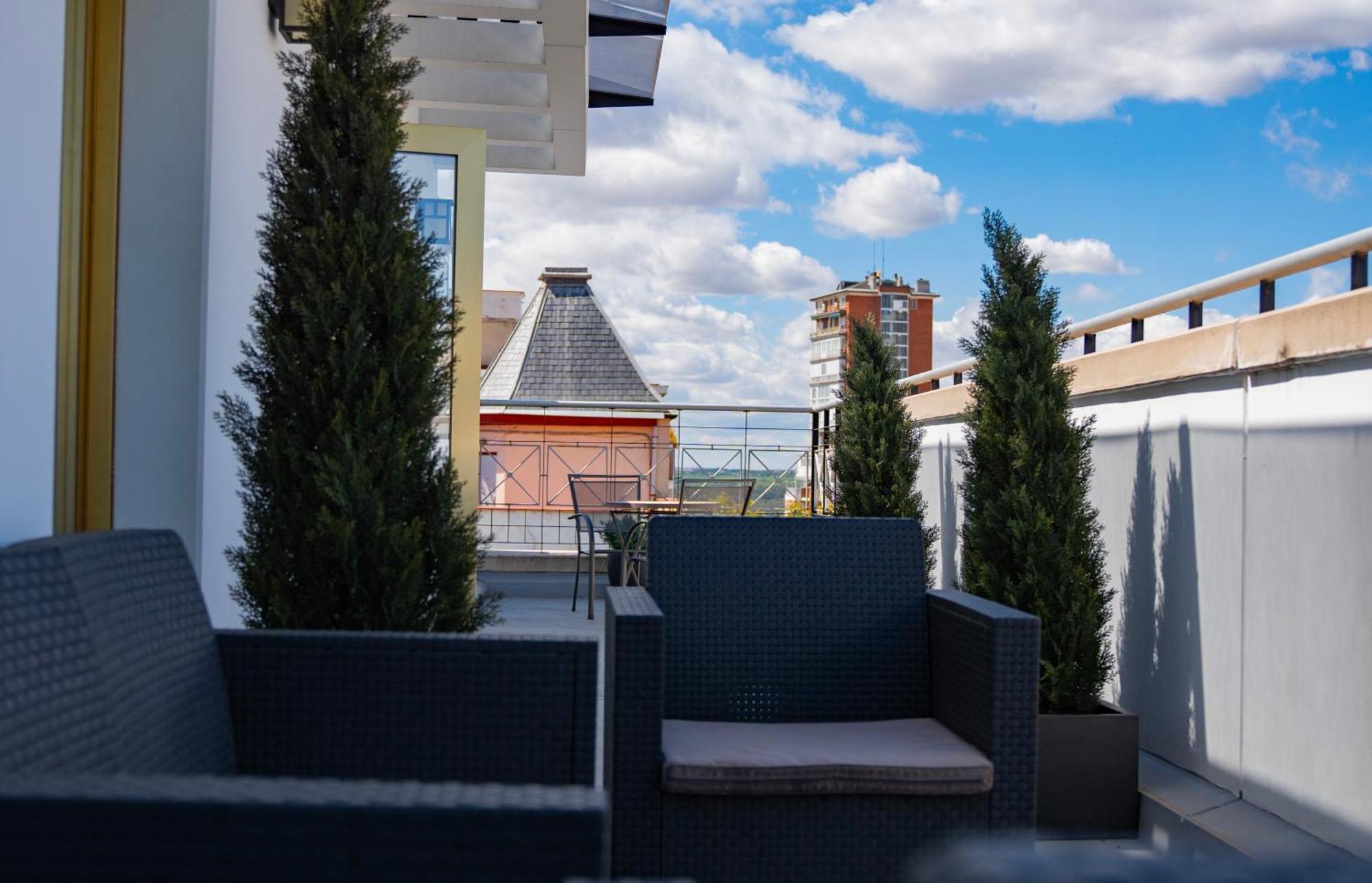 Aparto-Hotel Rosales Madrid Eksteriør bilde