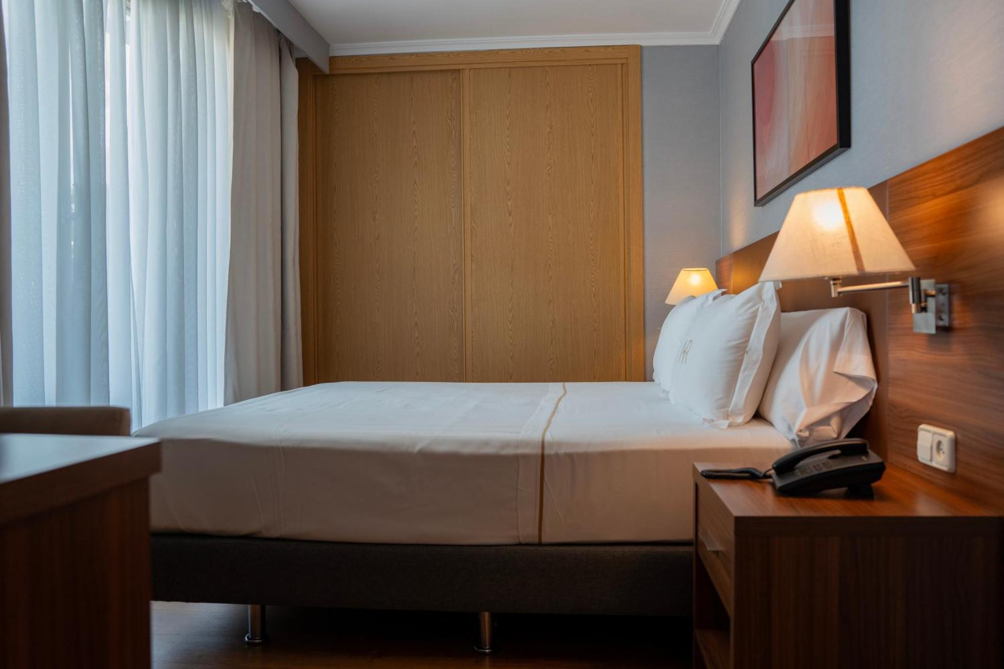 Aparto-Hotel Rosales Madrid Eksteriør bilde