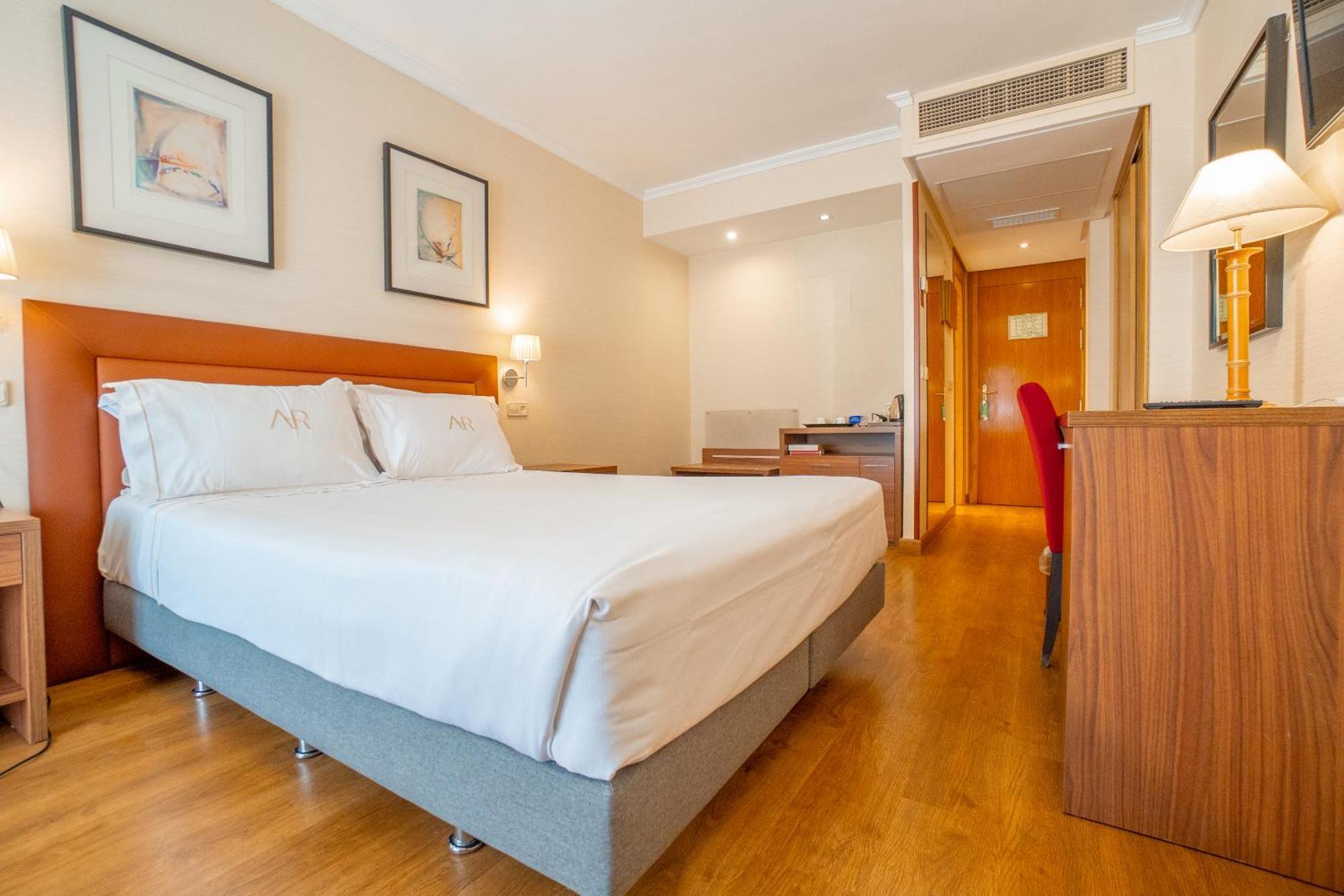 Aparto-Hotel Rosales Madrid Eksteriør bilde