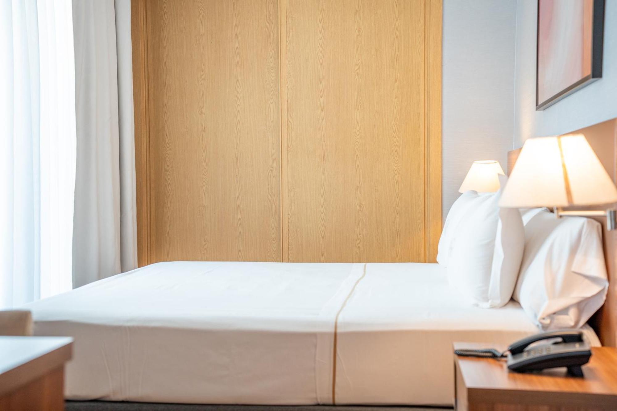 Aparto-Hotel Rosales Madrid Eksteriør bilde